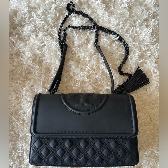 TORY BURCH BLACK FLEMING MATTE CONVERTIBLE SHOULDER BAG - Picture 4 of 11